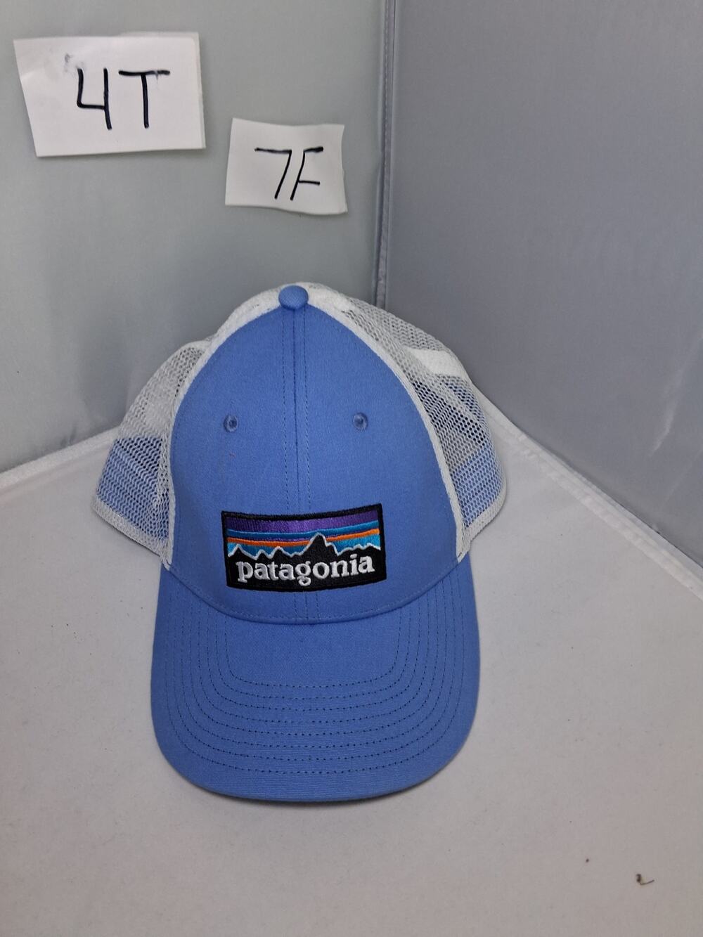 7F Like New Patagonia Blue and White Trucker Hat Snap Back